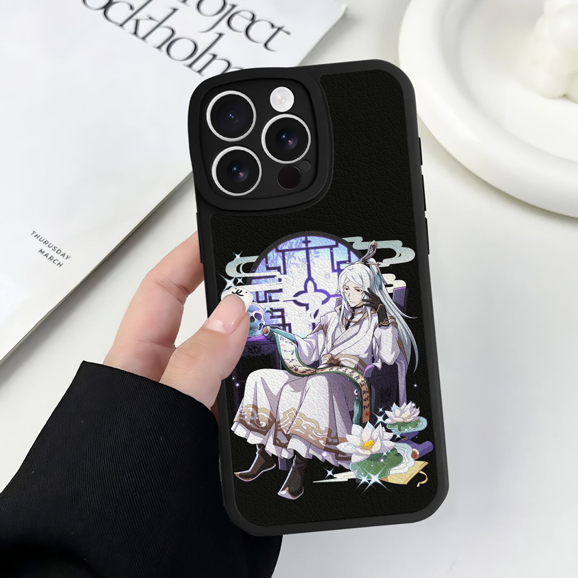 （画像用） 文豪ストレイドッグス Bungo Stray Dogs 【iPhone 16シリーズ対応】シリコンスマホケース（レザー調） 材質：シリコン